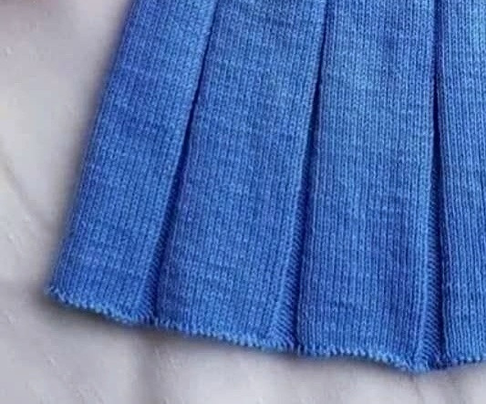 Описание нежной детской юбочки на 3-4 года