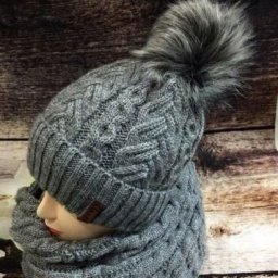 Очередная вариация узора "коса", подойдет для вязаной шапочки