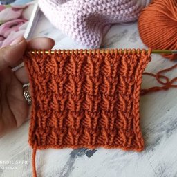 Оригинальный, а главное очень простой в исполнении рельефный узор спицами.