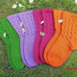 Вяжем носочки спицами