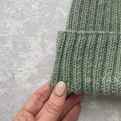 Шапка резинкой 2х2