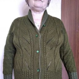 Связала кофту не к душе.