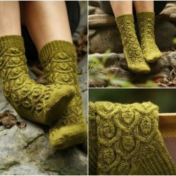 Интересные носочки спицами