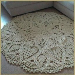 Вязаный коврик - украшение для дома