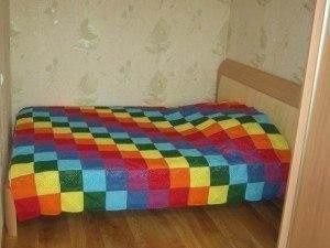Яркий плед из разноцветных мотивов Яркий плед из разноцветных мотивов