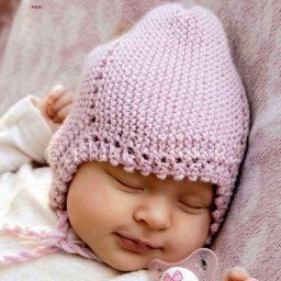 Милая шапочка спицами, вяжем детям
