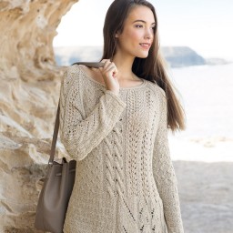 Вяжем бежевый джемпер спицами