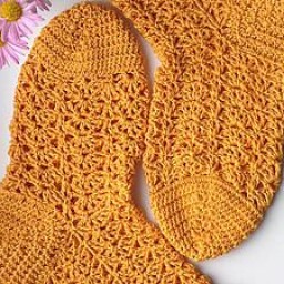 Вяжем ажурные носочки крючком