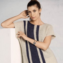 Кремовая туника с синими полосами