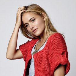 Коралловый жилет для любителей платочного узора