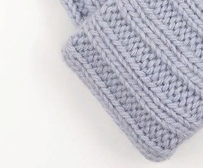 Быстрая шапка спицами