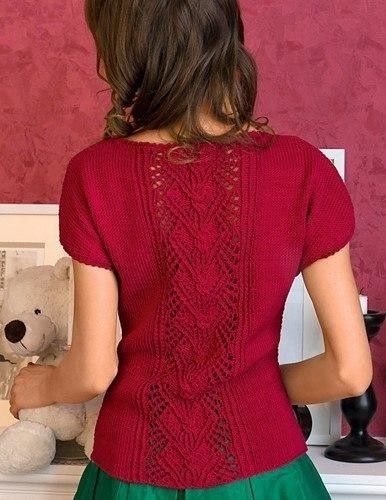 Блуза с центральным ажурным узором. Блуза с центральным ажурным узором.