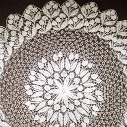 Салфетка с необычным ажурным узором