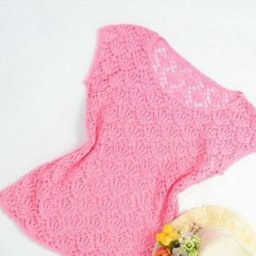 Нежный топ, связанный крючком