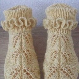 Ажурные тапочки спицами