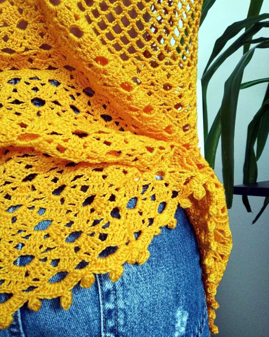 Вяжеи летний оранжевый топ