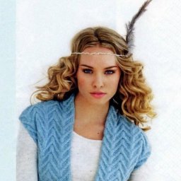 Нежная вязаная безрукавка