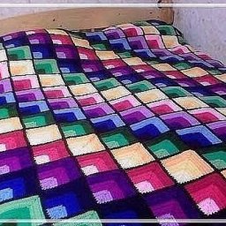 Яркий пледик крючком