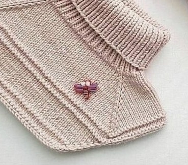 Манишка спицами из Lana Gatto Super Soft Манишка спицами из Lana Gatto Super Soft