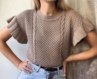 Бежевый топ с воланами