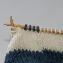 Смена цвета нити при круговом вязании