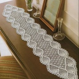 Красивая дорожка с ананасовыми мотивами