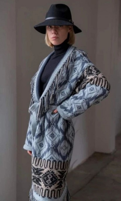 Шикарное пальто в этническом стиле