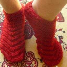 Симпатичные носки спицами