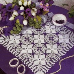 Необычная квадратная салфетка крючком