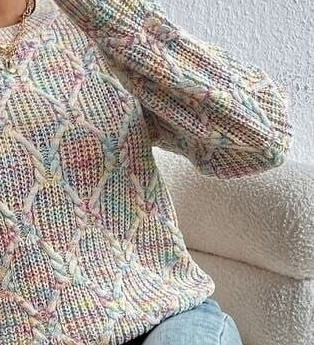 Уютный пуловер спицами