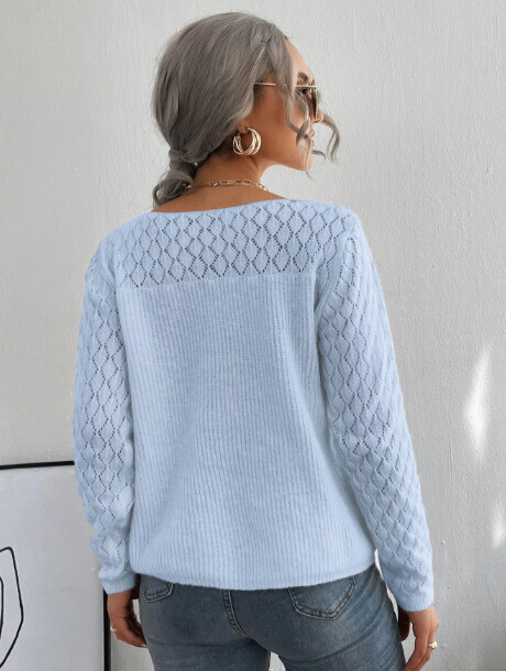 Пуловер с ажурной кокеткой