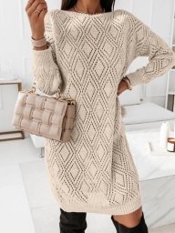 Платье спицами узором из ромбов