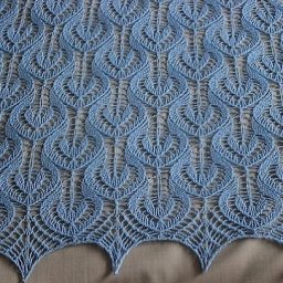 Эффектный узор спицами