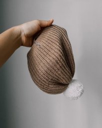 Краткое описание на берет английской резинкой