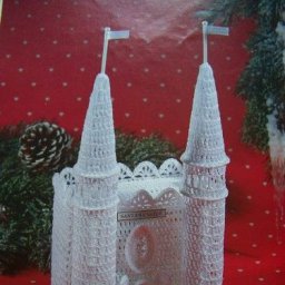 Рoждecтвeнcкиe дoмики кpючкoм и cпицaми - что нам стоит дом построить?