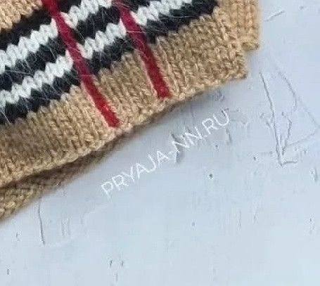 Шапка в стиле Burberry Шапка в стиле Burberry