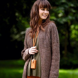 ​Кардиган с рельефной кокеткой