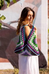 Женская сумка, связанная крючком из 3-х больших мотивов: стильный аксессуар с индивидуальностью