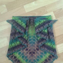 Интернесная шаль крючком