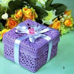 Вязаная квадратная шкатулка