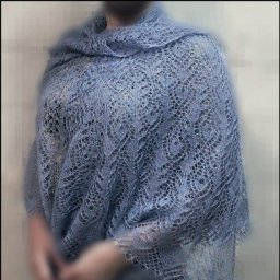 Нежная шаль, связанная спицами