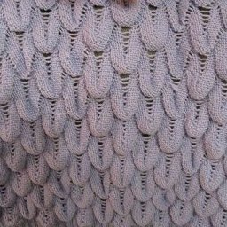 Эффектный узор спицами