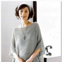 Просторное пончо крючком