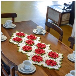 Дорожка с объемными цветами