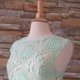 Нежная мятная кофточка, вяжем мотивами