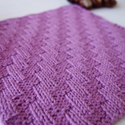 Простой рельефный и двусторонний узор