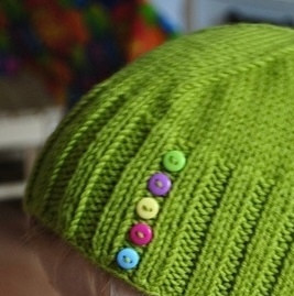 Шапка-шлем спицами, вяжем детям