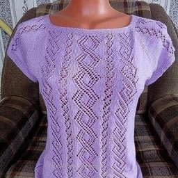 Сиреневая безрукавка - отличная идея для любителей вязать спицами