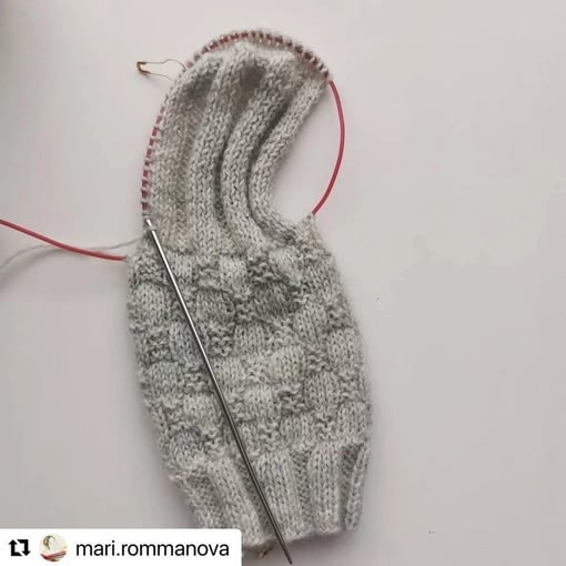 Носки, связанные спицами