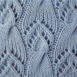 Интересный узор спицами